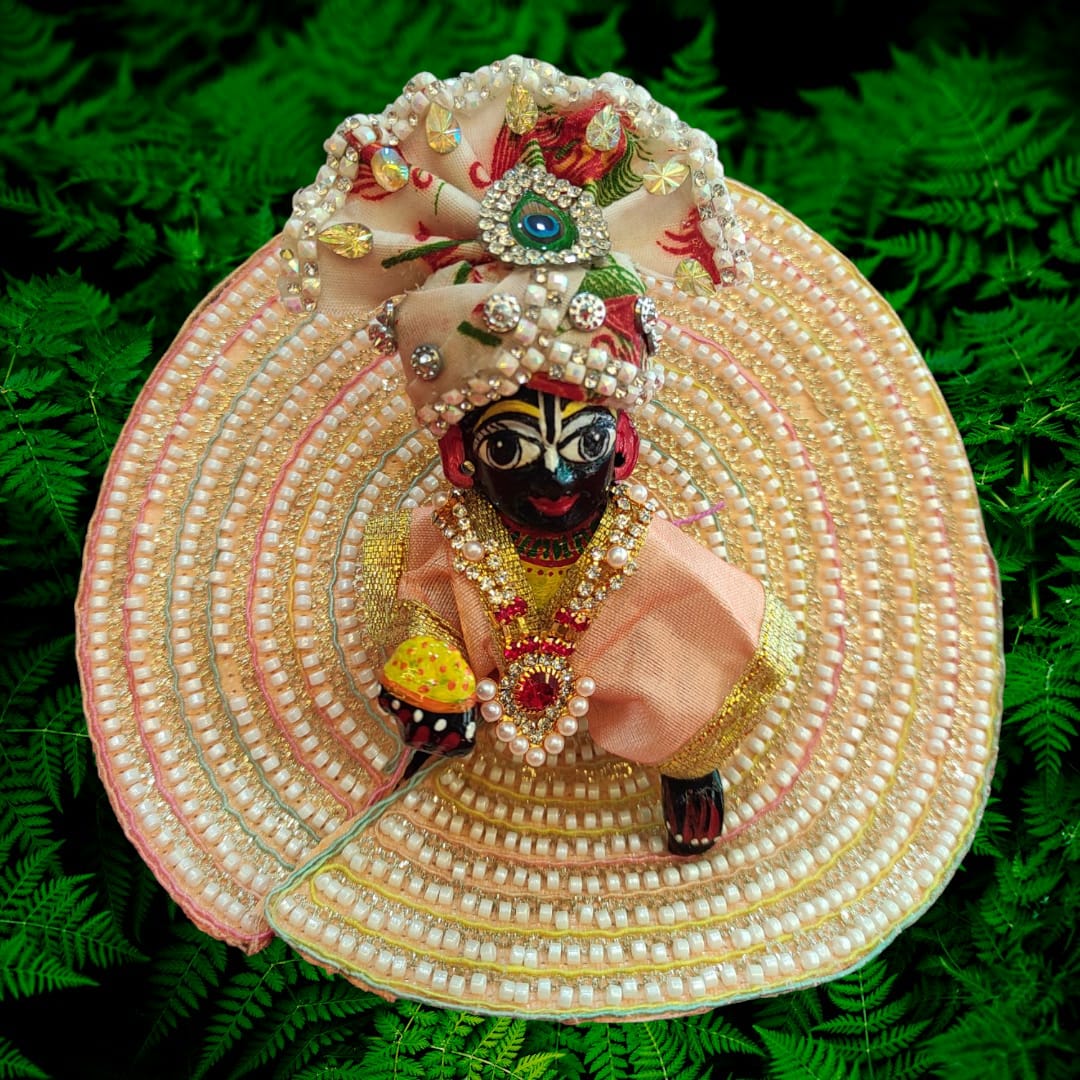 Royal Peach Pearl Embroidered Poshak Set
