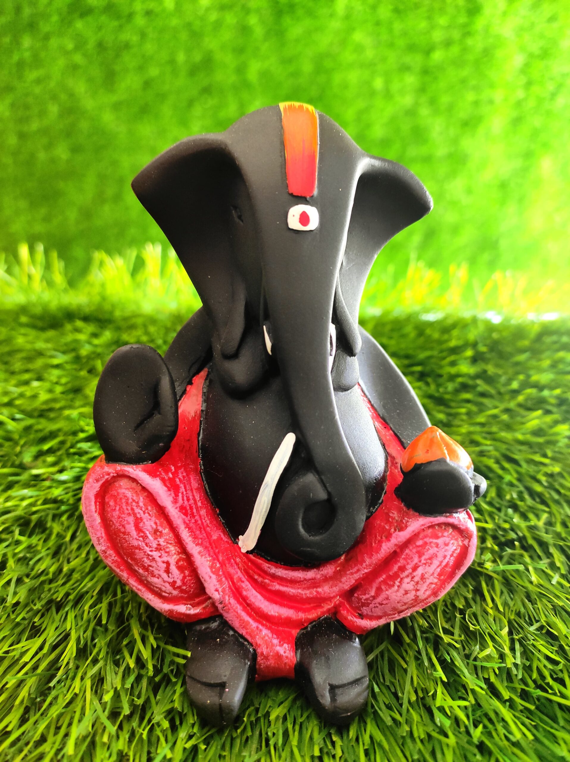 Elegant Black Ganesha Idol | 5′ Inch