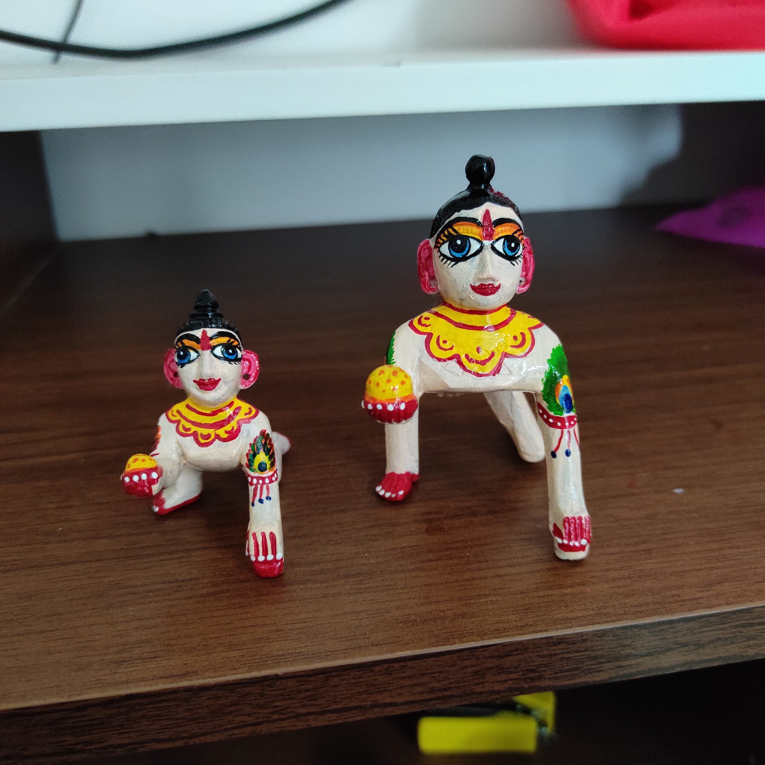 Laddu Gopal full make-up art with cream based shringar